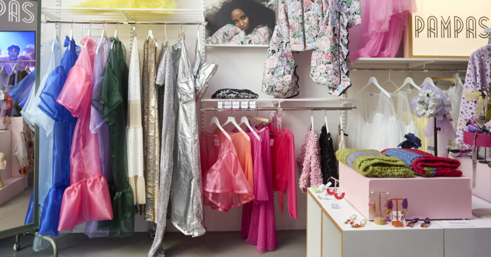 Pampas butik i Malmö, hängade kläder