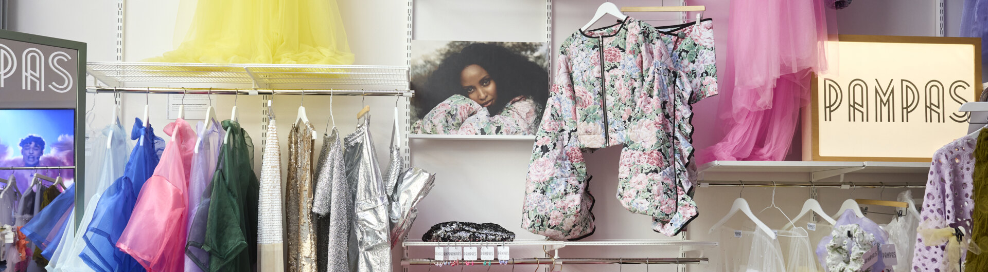 Vägghängförvaring i Papmpas butik i Malmö