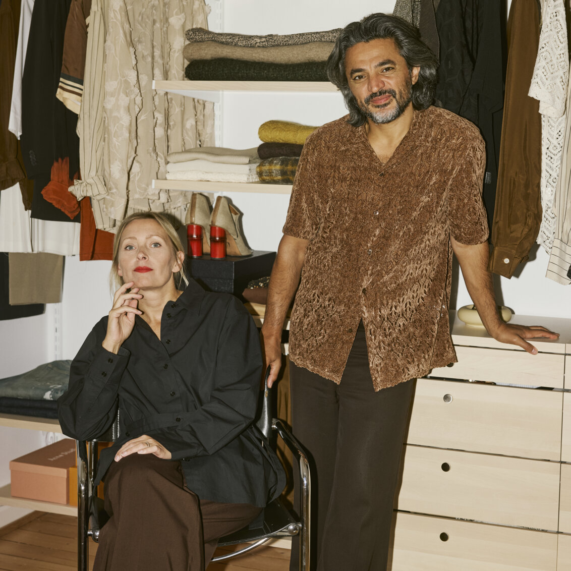 Emma and Saif by a Décor+ by Elfa wardrobe in white and birch.