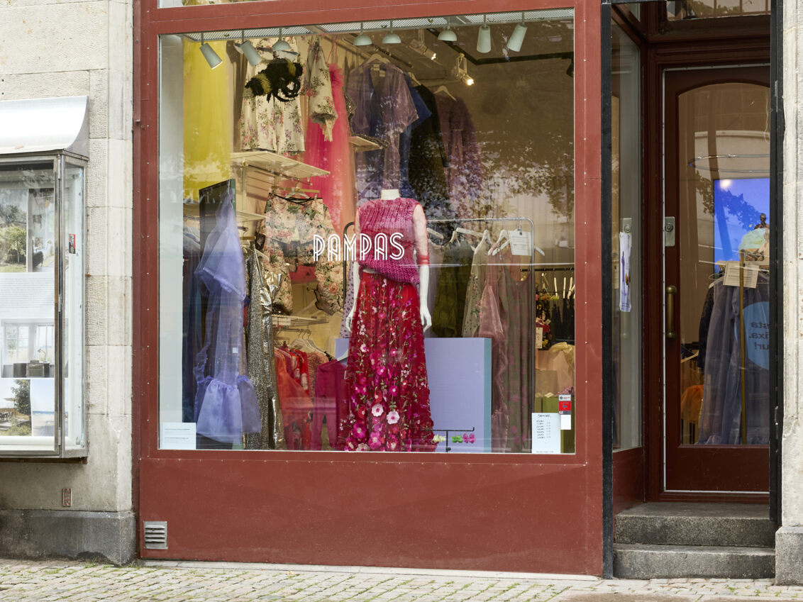 Skyltfönstret på Pampas butik i Malmö