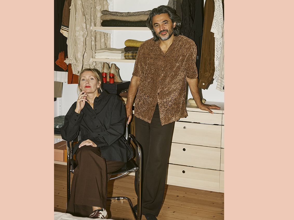 Emma and Saif by a Décor+ by Elfa wardrobe in white and birch.