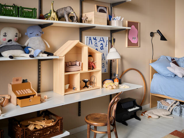 Children's room with desk