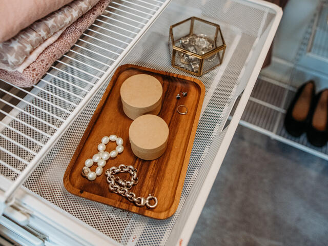 Cajón extraíble con accesorios