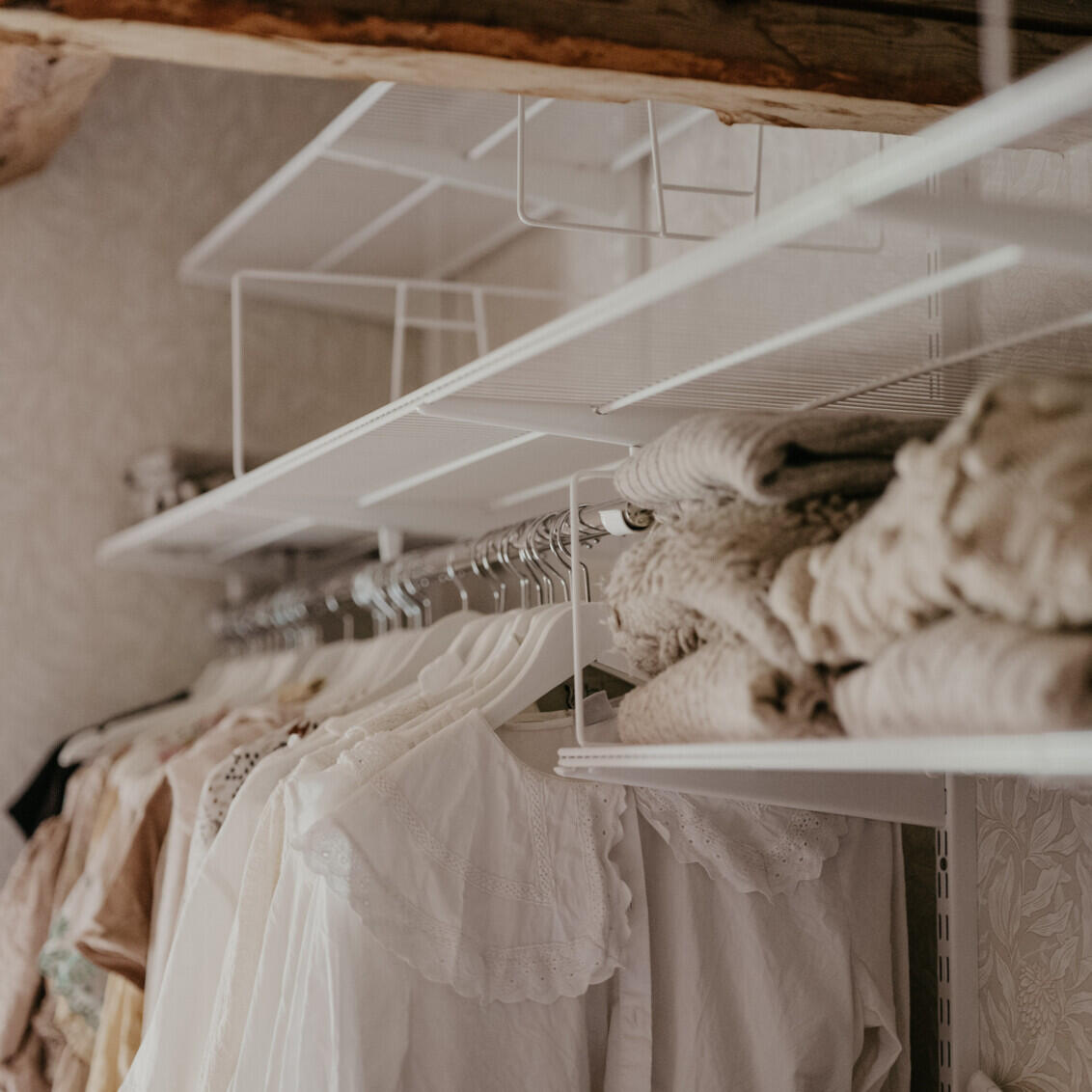 Almacenamiento de ropa de Elfa