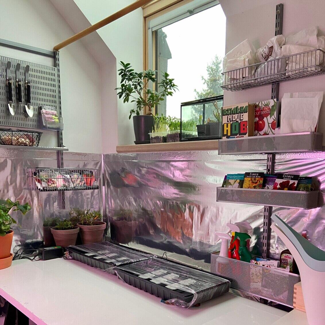 Elfa's products to create a work area for sowing, replanting and trimming