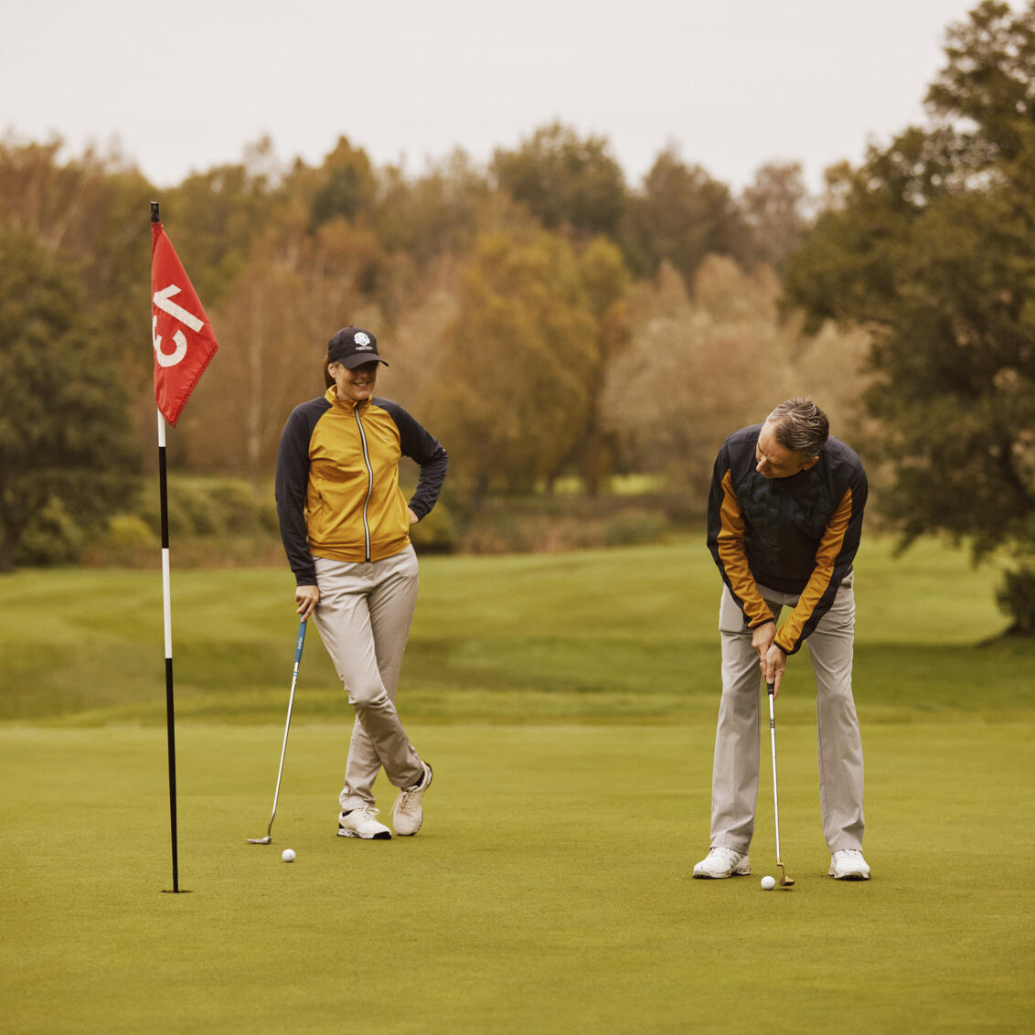 La pasión por el golf necesita almacenamiento para el palo de golf