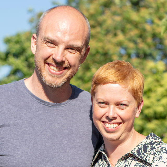 Symreng couple close