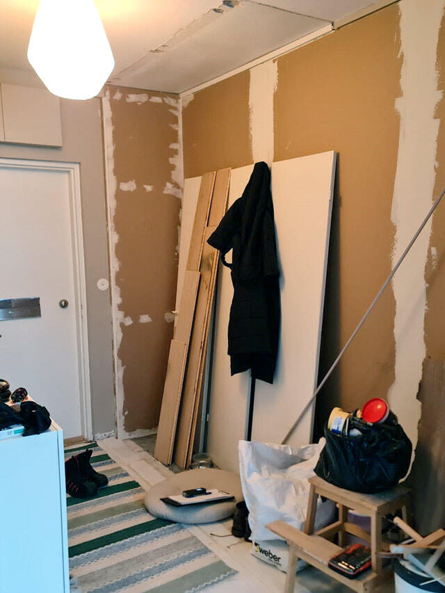 Irene Naakka preparing for Elfa installation