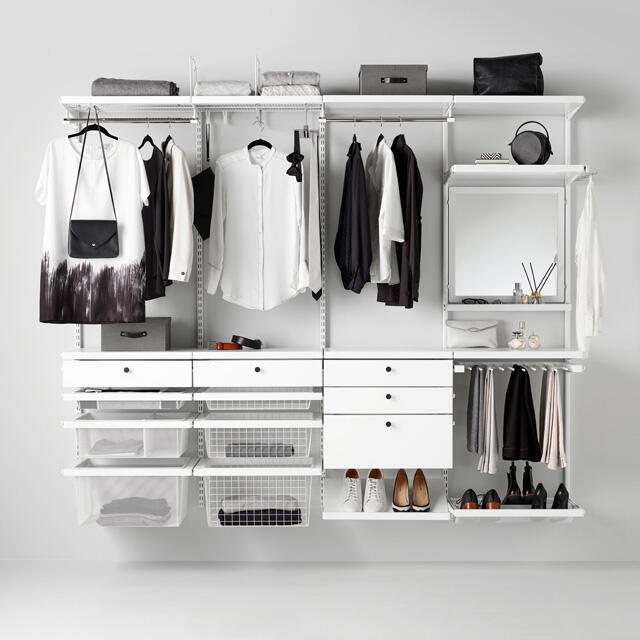 Clothes storage on the wall with wire shelves and wire trays with Décor front