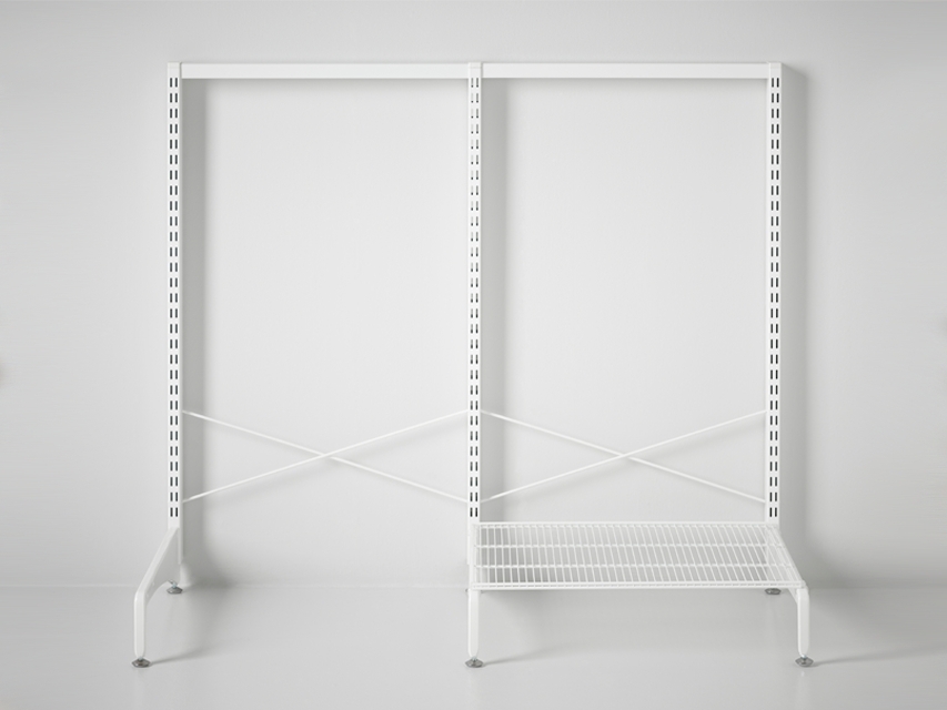 Single-sided floor standing rails