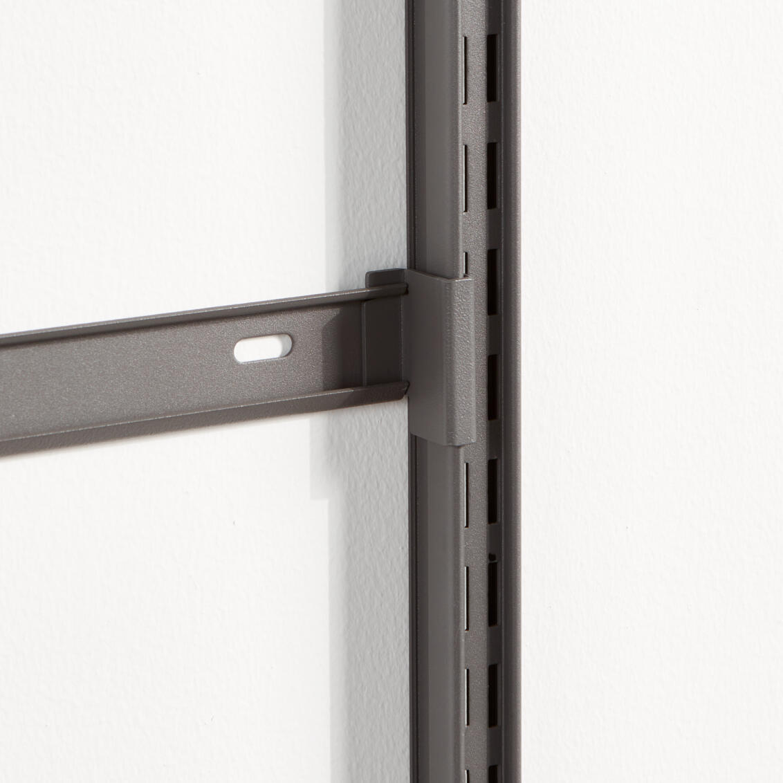 Opslagstripbevestigingen.