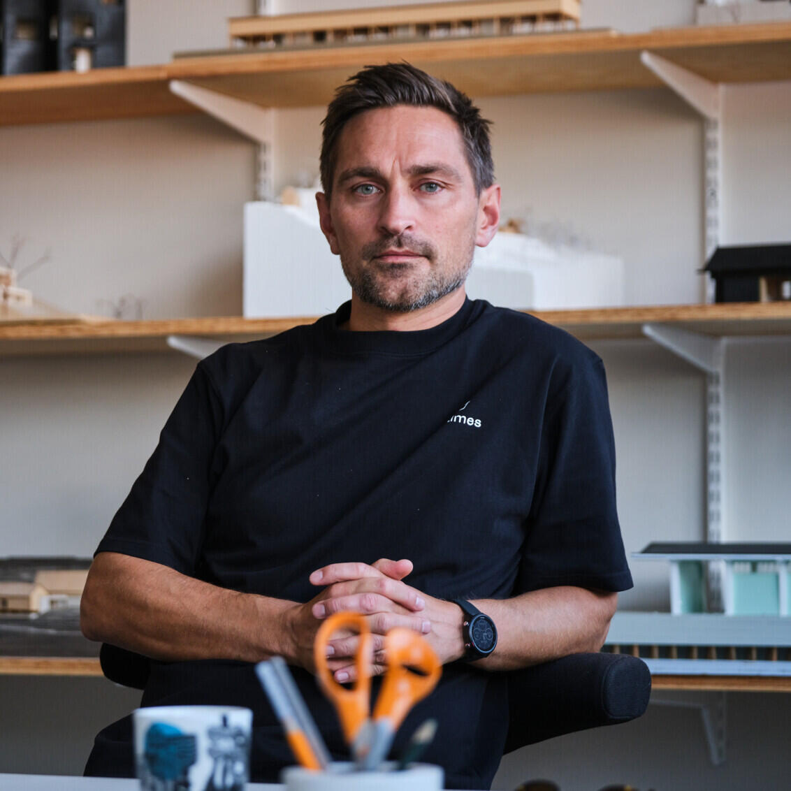 grunnlegger av prisbelønte Vardehaugen, er kjent for unike hytter