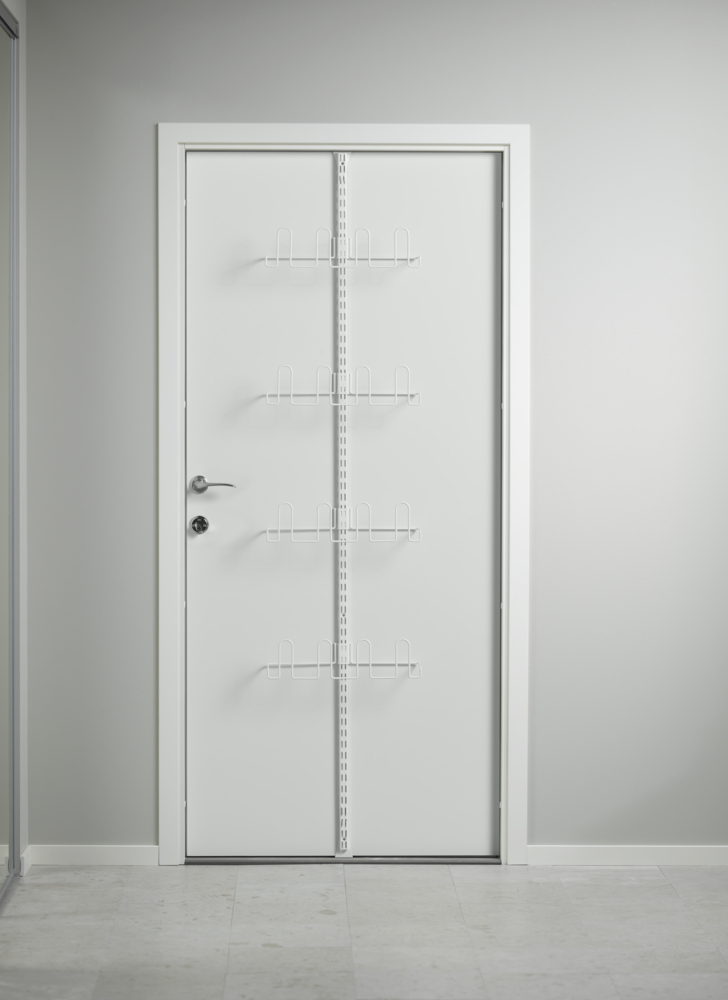 Oppbevaringssett for sko på dør