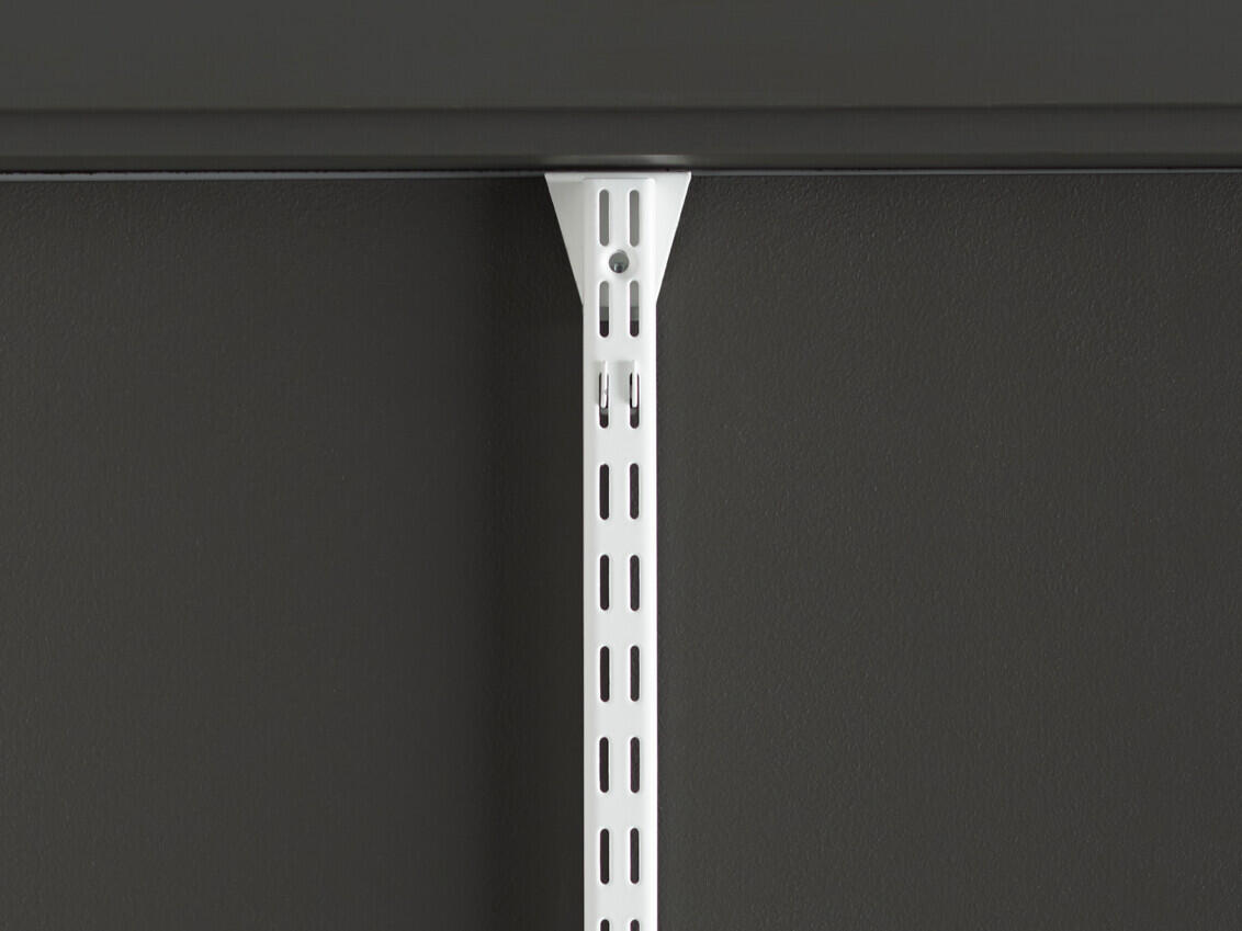 elfa op opbergruimte op de deur click in systeem classic 2022 02.004.1132x849 web  