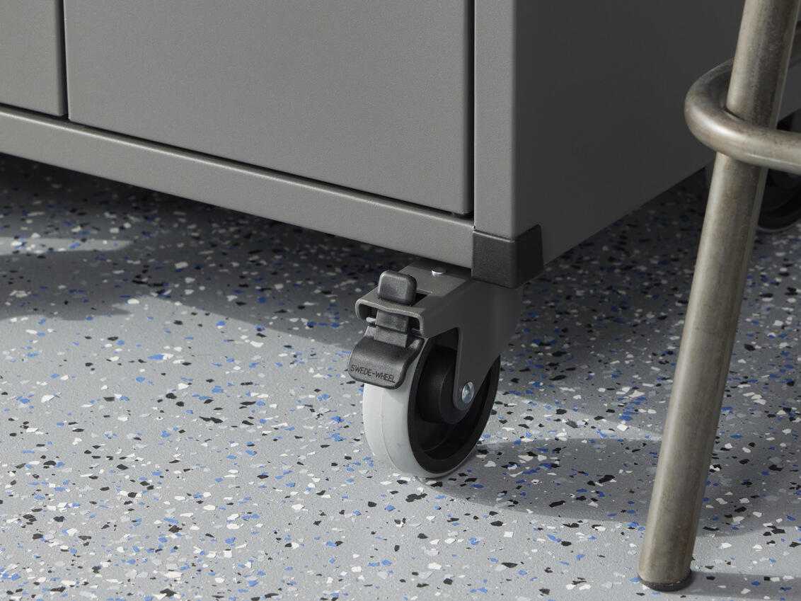 function_lower_cabinet_casters_1132x849_web